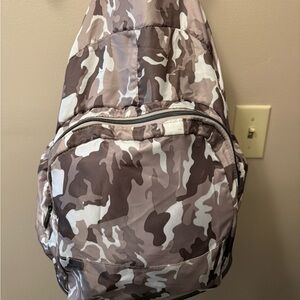 Lug Echo Packable NWOT